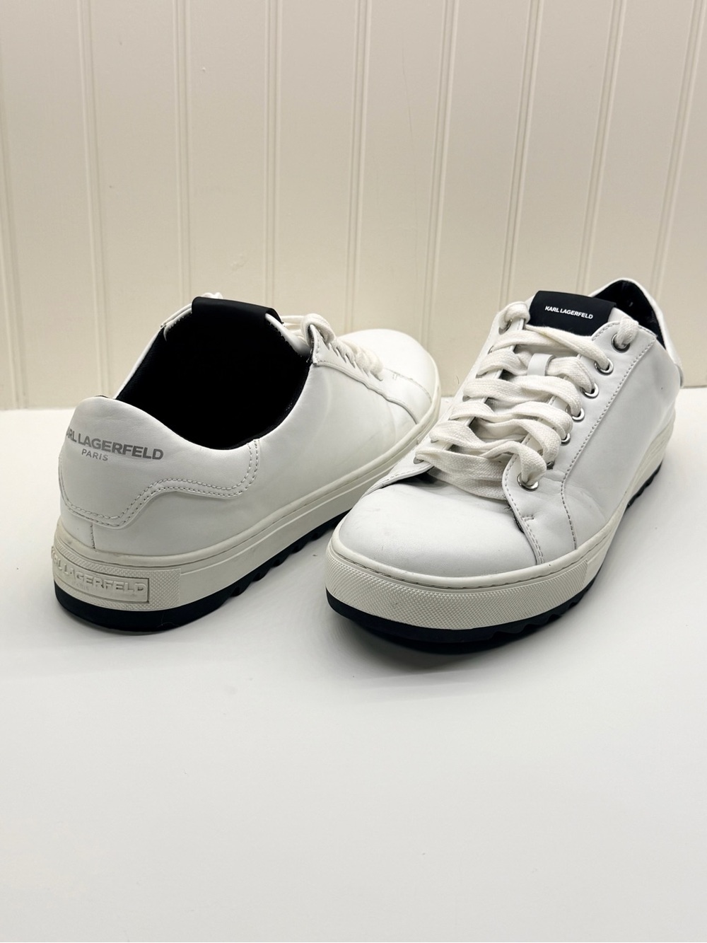 Karl Lagerfeld Paris Men’s White Leather Sneakers Size 10.5